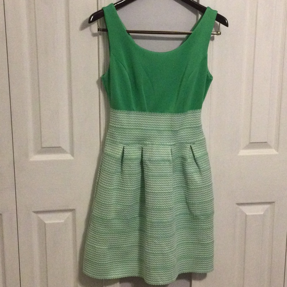 Green New York and Company size S dress - Picture 1 of 7